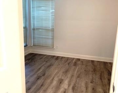 16301 Ledgemont Lane - Photo Thumbnail 8