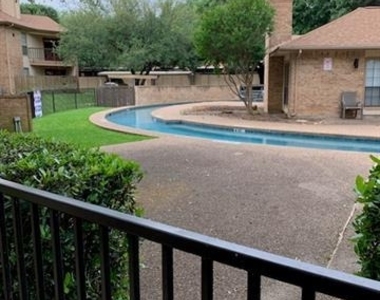 16301 Ledgemont Lane - Photo Thumbnail 19