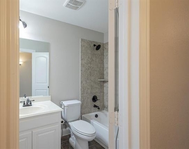9704 Tanen Drive - Photo Thumbnail 6