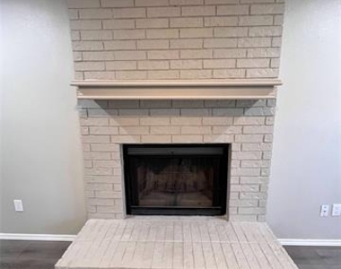 5628 Westchase Drive - Photo Thumbnail 3