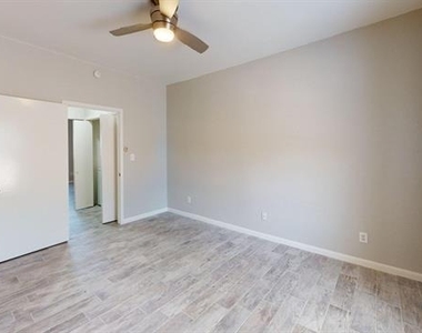 8600 Coppertowne Lane - Photo Thumbnail 5