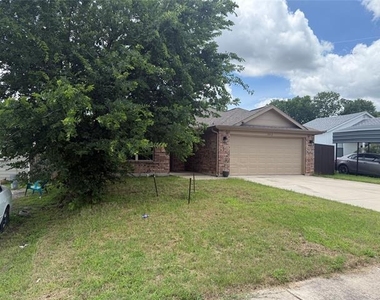 5513 Diaz Avenue - Photo Thumbnail 2