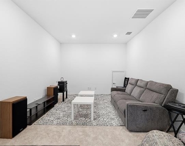 8309 Gray Squirrel Lane - Photo Thumbnail 14