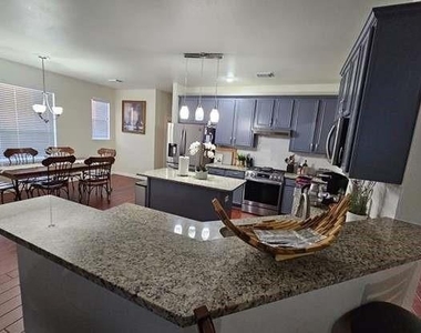 215 Lairds Drive - Photo Thumbnail 15