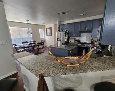 215 Lairds Drive - Photo Thumbnail 9