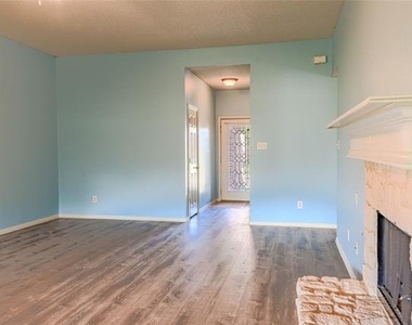 1019 Telluride Drive - Photo Thumbnail 4