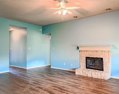 1019 Telluride Drive - Photo Thumbnail 10