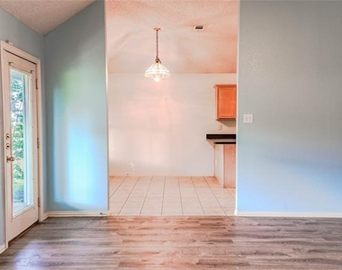 1019 Telluride Drive - Photo Thumbnail 5