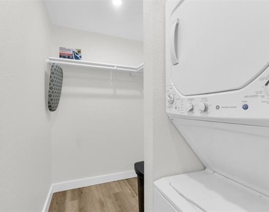 4121 Junius Street - Photo Thumbnail 17