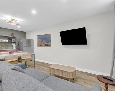 4121 Junius Street - Photo Thumbnail 10