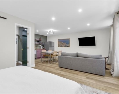 4121 Junius Street - Photo Thumbnail 12