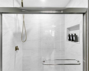 4121 Junius Street - Photo Thumbnail 16