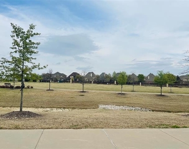 8024 Foraker Street - Photo Thumbnail 31