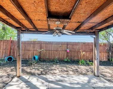 2124 Blanco Lane - Photo Thumbnail 21