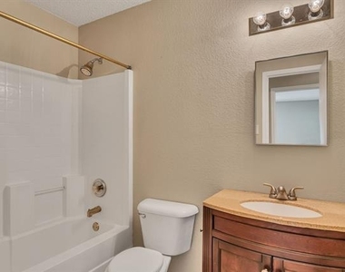 2124 Blanco Lane - Photo Thumbnail 19