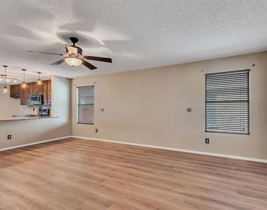 2124 Blanco Lane - Photo Thumbnail 7