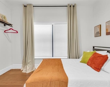 4121 Junius Street - Photo Thumbnail 6