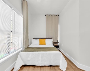 4121 Junius Street - Photo Thumbnail 8