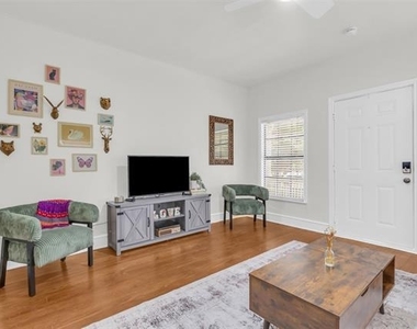 4121 Junius Street - Photo Thumbnail 4