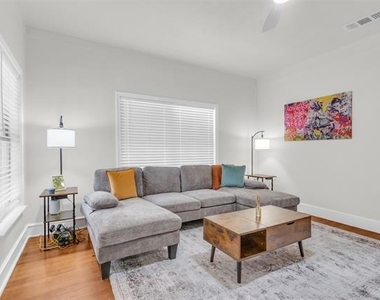 4121 Junius Street - Photo Thumbnail 5