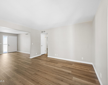 8054 E Dulcet Court - Photo Thumbnail 6