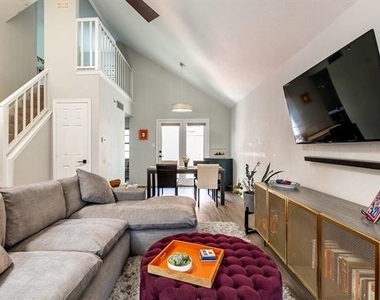 1531 Mccoy Street - Photo Thumbnail 4