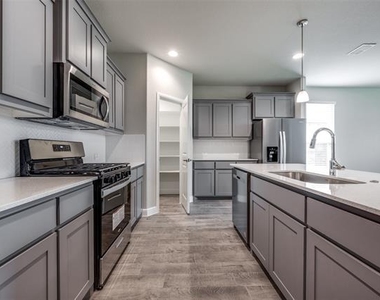 1224 Southwark Drive - Photo Thumbnail 10