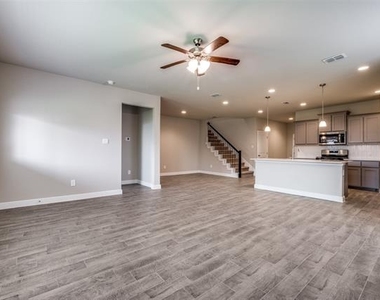 1224 Southwark Drive - Photo Thumbnail 5