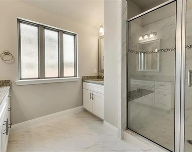 6416 Burbank Way - Photo Thumbnail 17