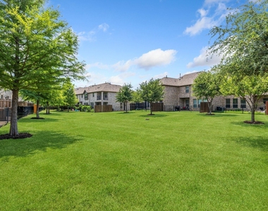 6416 Burbank Way - Photo Thumbnail 30