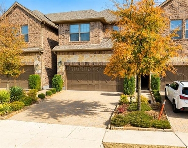 6416 Burbank Way - Photo Thumbnail 1