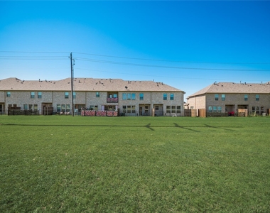 6416 Burbank Way - Photo Thumbnail 29