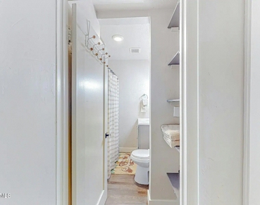 707 E University Drive - Photo Thumbnail 10