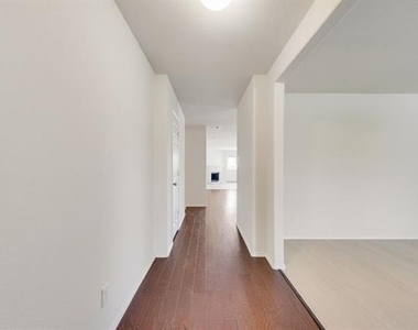 3004 Pinyon Place - Photo Thumbnail 5