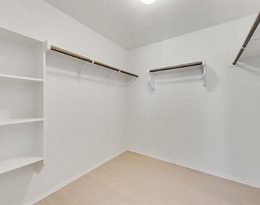 3004 Pinyon Place - Photo Thumbnail 15
