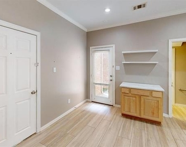 575 S Virginia Hills Drive - Photo Thumbnail 11