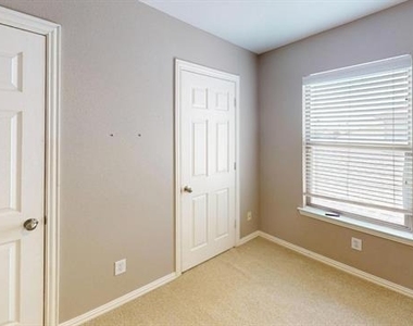 575 S Virginia Hills Drive - Photo Thumbnail 9