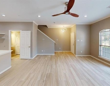 575 S Virginia Hills Drive - Photo Thumbnail 5