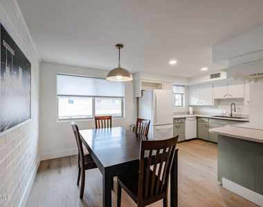 6824 E 2nd Street - Photo Thumbnail 8