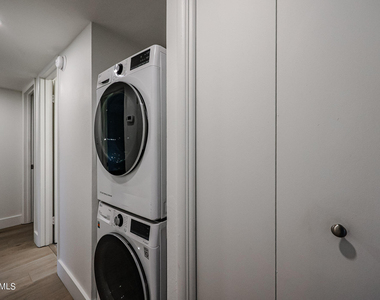 6824 E 2nd Street - Photo Thumbnail 14