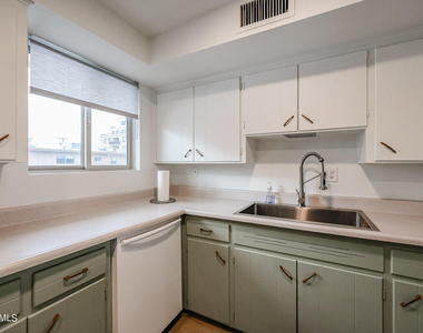 6824 E 2nd Street - Photo Thumbnail 11