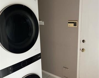 918 Morningside Lane - Photo Thumbnail 15