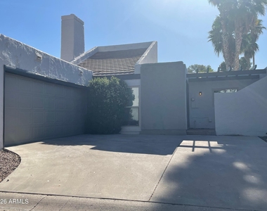 307 E Embassy Street - Photo Thumbnail 16