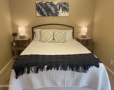 307 E Embassy Street - Photo Thumbnail 8