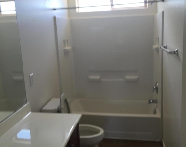 306 S Cactus Street - Photo Thumbnail 9