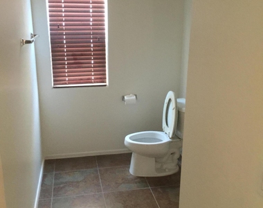 306 S Cactus Street - Photo Thumbnail 5