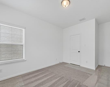 1183 Doris May Drive - Photo Thumbnail 14