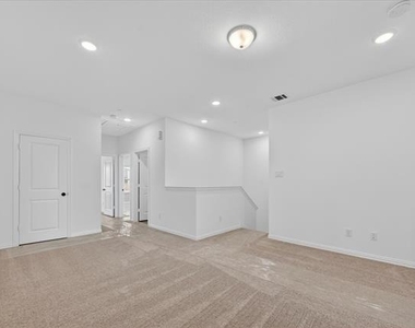 1183 Doris May Drive - Photo Thumbnail 11