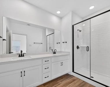 1183 Doris May Drive - Photo Thumbnail 23