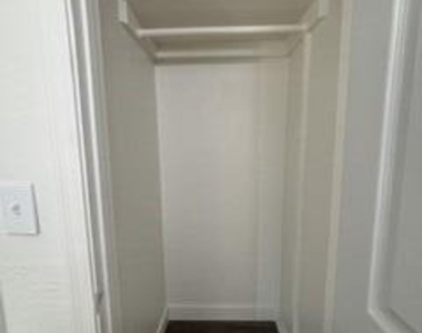 502 E Cody Drive - Photo Thumbnail 24